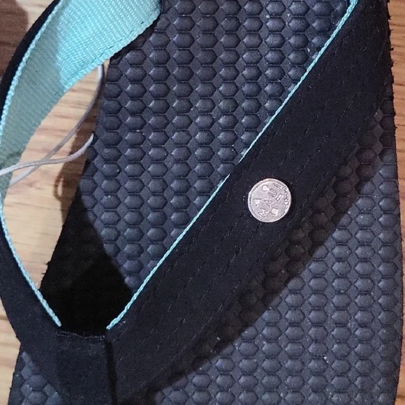 Maui and Sons Blue and Black Flip Flops - Picture 5 of 6